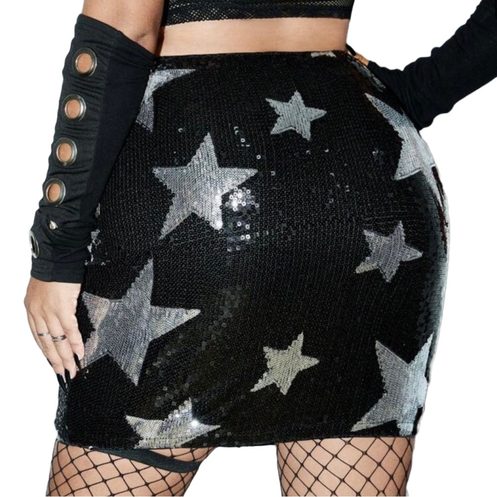 🪩 Sequin Skirt 🪩 - Picture 2 of 5